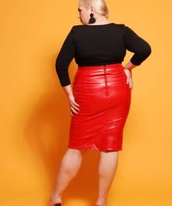 Tura Top In Solid Black Ponte De Roma | Deadly Dames 17 Tura Top In Solid Black Ponte De Roma | Deadly Dames