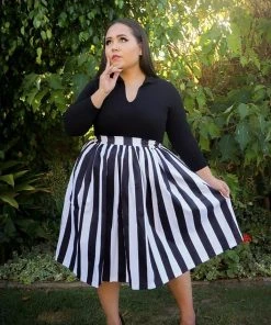 What's New, Pussycat? Bella Vintage Gathered Swing Skirt In Black And White Mark Stripe Cotton Sateen | Pinup Couture