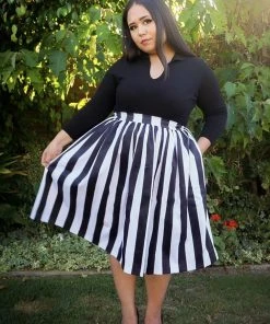 What's New, Pussycat? Bella Vintage Gathered Swing Skirt In Black And White Mark Stripe Cotton Sateen | Pinup Couture