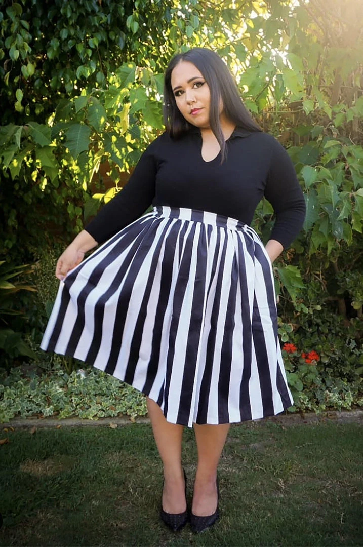 What's New, Pussycat? Bella Vintage Gathered Swing Skirt In Black And White Mark Stripe Cotton Sateen | Pinup Couture 6 What's New, Pussycat? Bella Vintage Gathered Swing Skirt In Black And White Mark Stripe Cotton Sateen | Pinup Couture