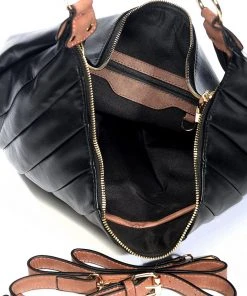 Catherine K On The Move Vegan Leather Purse In Black