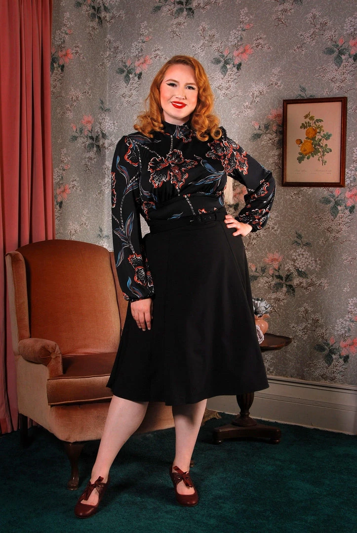 Laura Byrnes Design What's New, Pussycat? Viva 40s Style Tulip Skirt In Solid Black Crepe | Laura Byrnes 15 Laura Byrnes Design What's New, Pussycat? Viva 40s Style Tulip Skirt In Solid Black Crepe | Laura Byrnes