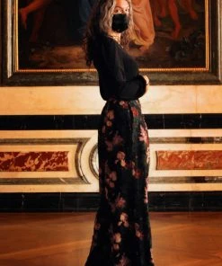 Dietrich Trousers In Dark Bella Roses Crepe 32