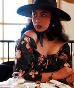 Shop All In-Stock Items By Size Final Sale - Marie-Thérèse Peasant Dress In Dark Bella Roses Crepe | Pinup Couture 16 Shop All In-Stock Items By Size Final Sale - Marie-Thérèse Peasant Dress In Dark Bella Roses Crepe | Pinup Couture