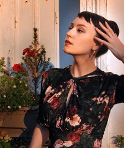 Pinupgirlclothing.com Malia Top In Dark Bella Roses | Laura Byrnes Design What's New, Pussycat?