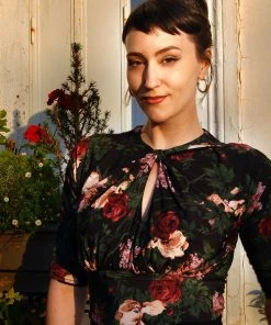 Pinupgirlclothing.com Malia Top In Dark Bella Roses | Laura Byrnes Design What's New, Pussycat? 14 Pinupgirlclothing.com Malia Top In Dark Bella Roses | Laura Byrnes Design What's New, Pussycat?