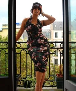 Laura Byrnes Design What's New, Pussycat? Traci Wiggle Dress In Dark Bella Roses | Traci Lords