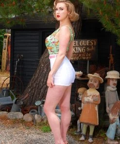 Allison 60's Bad Girl Hot Pants In White Stretch Bengaline | Traci Lords For Couture For Every Body 14 Allison 60's Bad Girl Hot Pants In White Stretch Bengaline | Traci Lords For Couture For Every Body