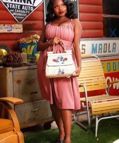 Chaiuzhou Dai What's New, Pussycat? Versailles Embroidered Bag In Soft Pink