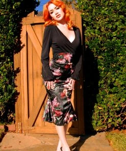 Yvonne Skirt In Dark Bella Roses Satin | Laura Byrnes Design What's New, Pussycat? 14 Yvonne Skirt In Dark Bella Roses Satin | Laura Byrnes Design What's New, Pussycat?