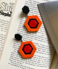 Beatitcreep What's New, Pussycat? Hotel Hexagon Earrings