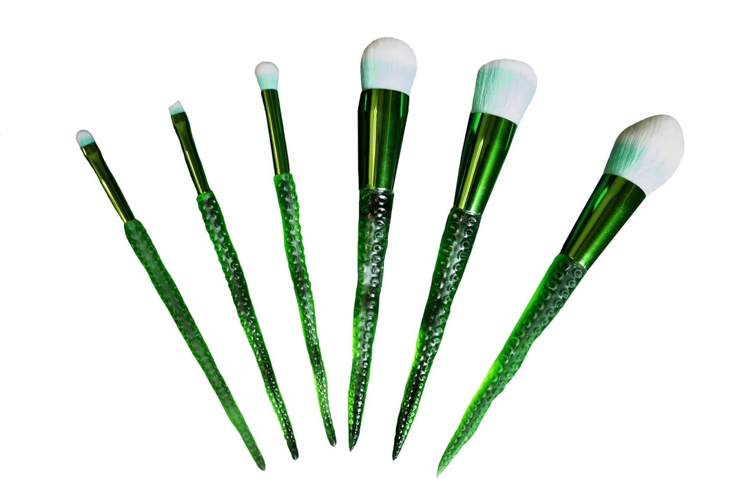 What's New, Pussycat? Cthulhu Tentacle Handle Professional Makeup Brushes | Vampyre Cosmetics 3 What's New, Pussycat? Cthulhu Tentacle Handle Professional Makeup Brushes | Vampyre Cosmetics