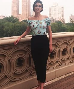 Final Sale - Classic Peasant Top In Lady Wrestlers Print Cotton Sateen | Pinup Couture Shop All In-Stock Items By Size