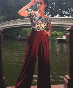 What's New, Pussycat? Classic Peasant Top In Blue Floral Cotton Sateen | Pinup Couture 9 What's New, Pussycat? Classic Peasant Top In Blue Floral Cotton Sateen | Pinup Couture