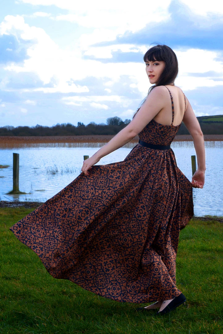 LBHM Amalie Ballerina Daytime Maxi Gown In Gold And Black Medallions Crepe | Laura Byrnes & Hope Johnstun 6 LBHM Amalie Ballerina Daytime Maxi Gown In Gold And Black Medallions Crepe | Laura Byrnes & Hope Johnstun