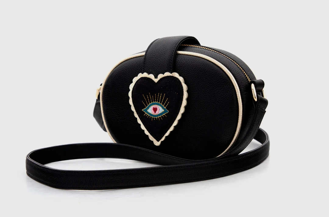 Butrich Shazam Oval Purse What's New, Pussycat? 5 Butrich Shazam Oval Purse What's New, Pussycat?