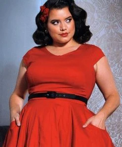 Red Apple Accessories - FashionGo Pair Of Roses Hair Clips In Burgundy What's New, Pussycat?