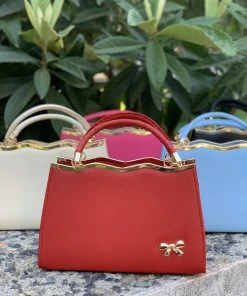 Xinxiang Dixini E-Commerce Co., Ltd. Cupid's Bow Vintage Purse In Lipstick Red Faux Leather