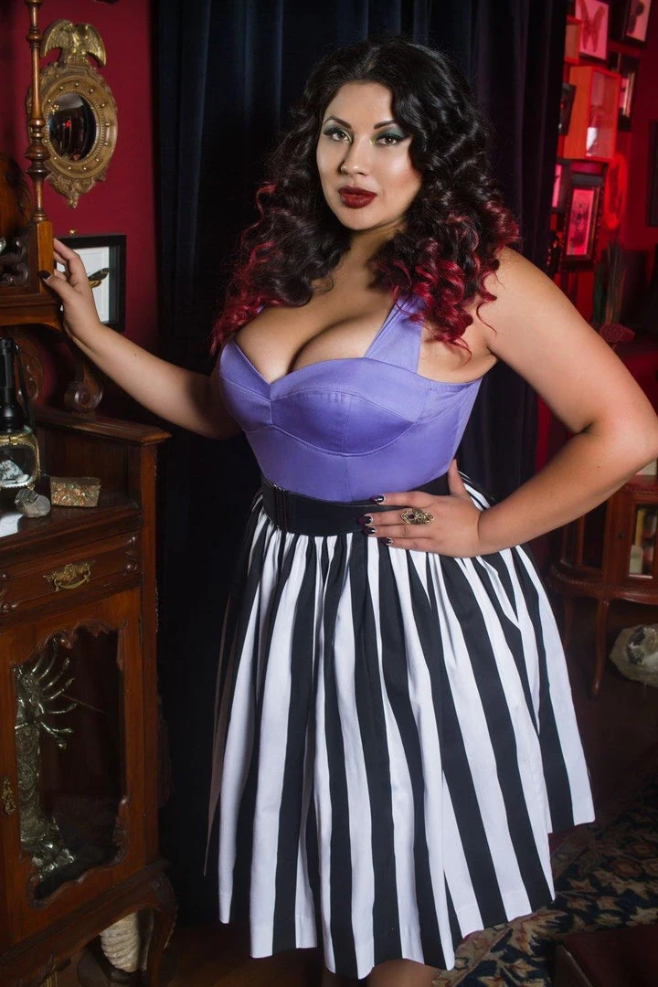 What's New, Pussycat? Bella Vintage Gathered Swing Skirt In Black And White Mark Stripe Cotton Sateen | Pinup Couture 12 What's New, Pussycat? Bella Vintage Gathered Swing Skirt In Black And White Mark Stripe Cotton Sateen | Pinup Couture