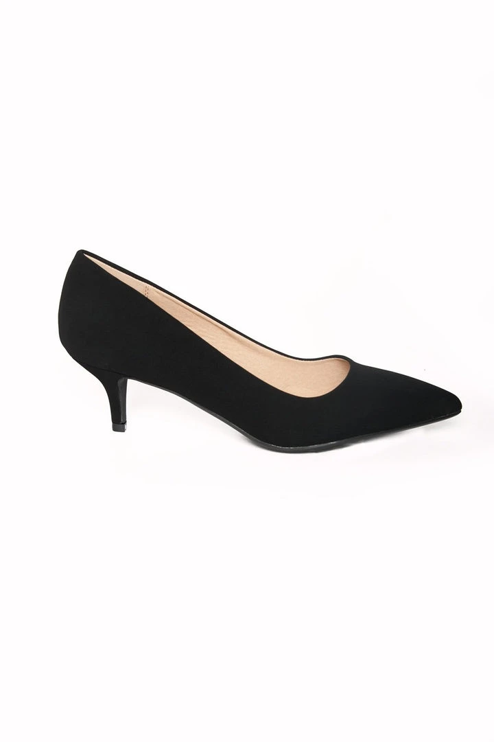 Vendor-unknown OYS - 6 - Final Sale - Comfortably Chic Faux Suede Pump In Black Shop All In-Stock Items By Size 3 Vendor-unknown OYS - 6 - Final Sale - Comfortably Chic Faux Suede Pump In Black Shop All In-Stock Items By Size